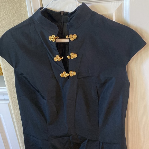 Elegant Black evening Dress with Gold Accents - Picture 6 of 6